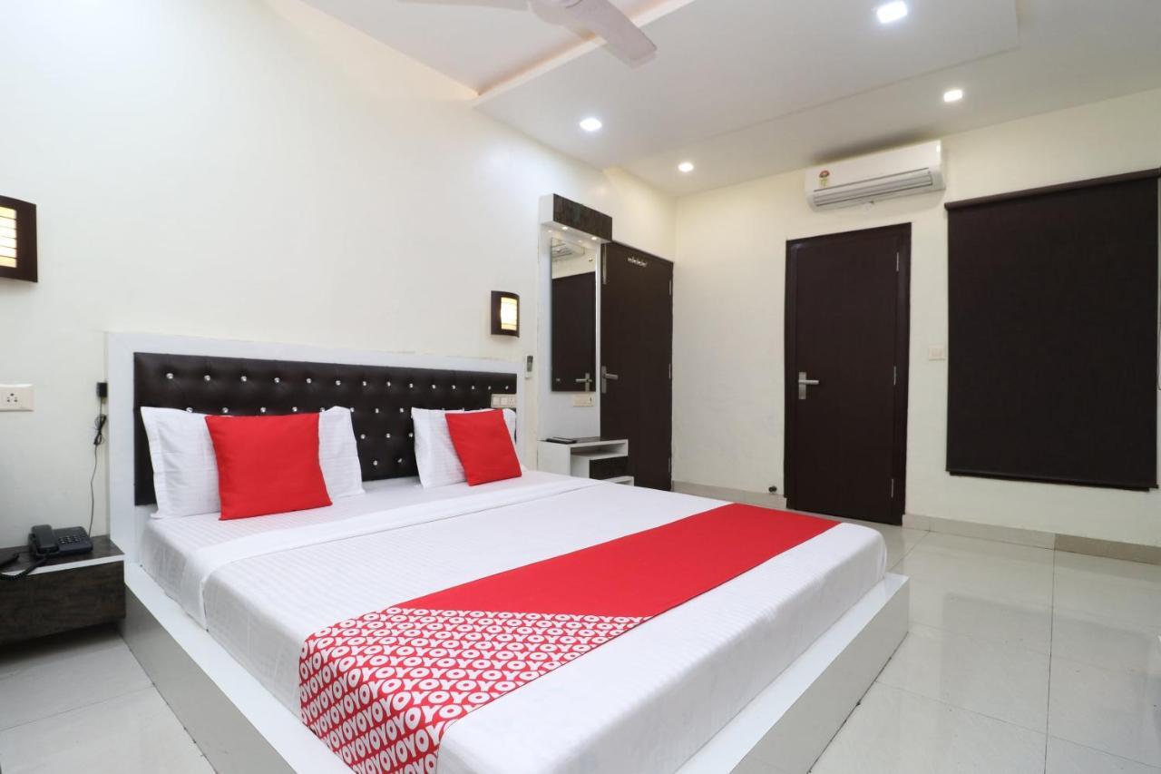 לודהיאנה Oyo 29637 Hotel Kakkar מראה חיצוני תמונה