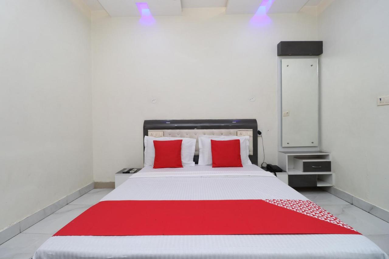 לודהיאנה Oyo 29637 Hotel Kakkar מראה חיצוני תמונה