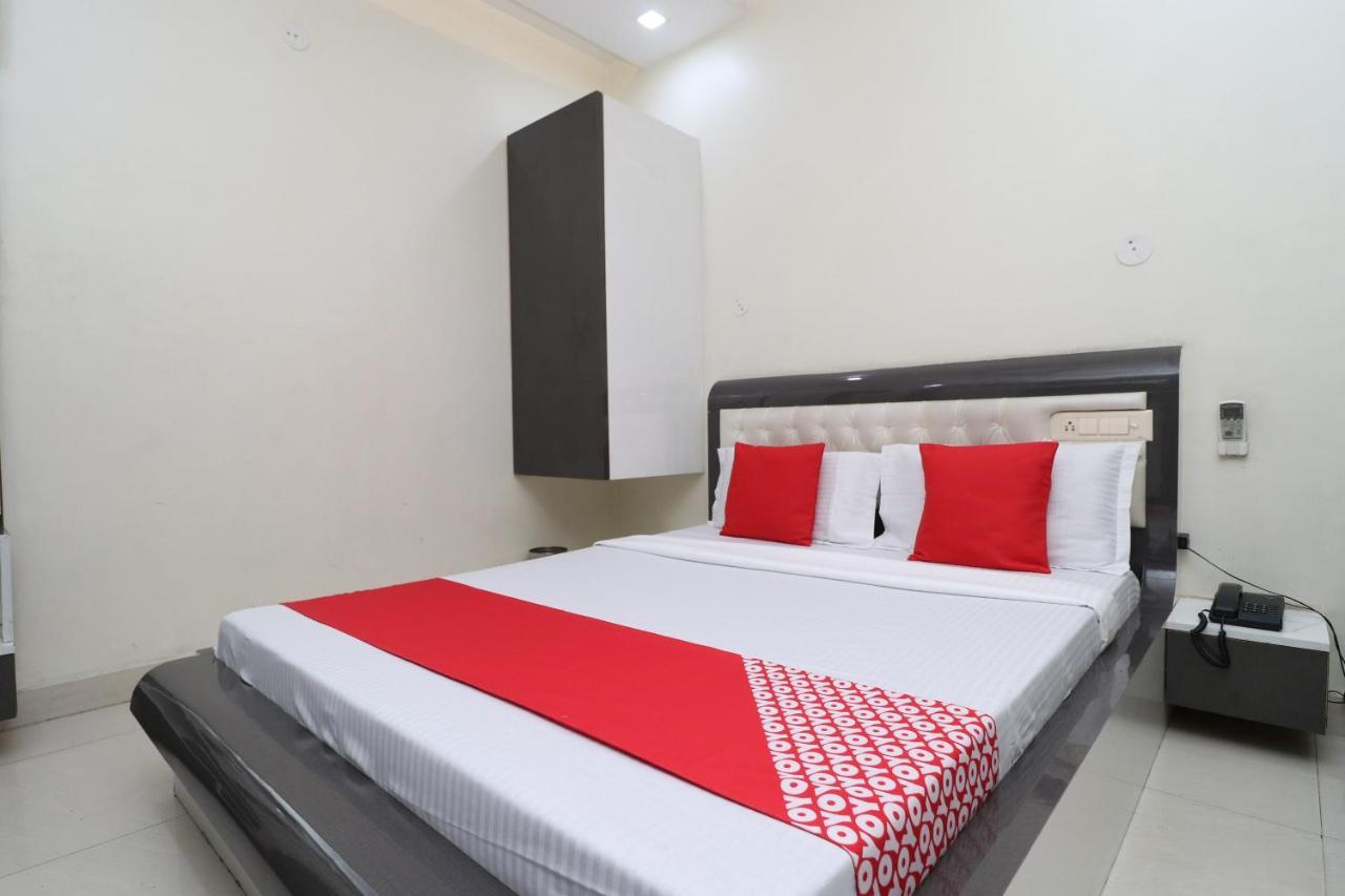 לודהיאנה Oyo 29637 Hotel Kakkar מראה חיצוני תמונה