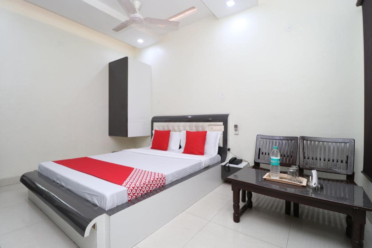 לודהיאנה Oyo 29637 Hotel Kakkar מראה חיצוני תמונה